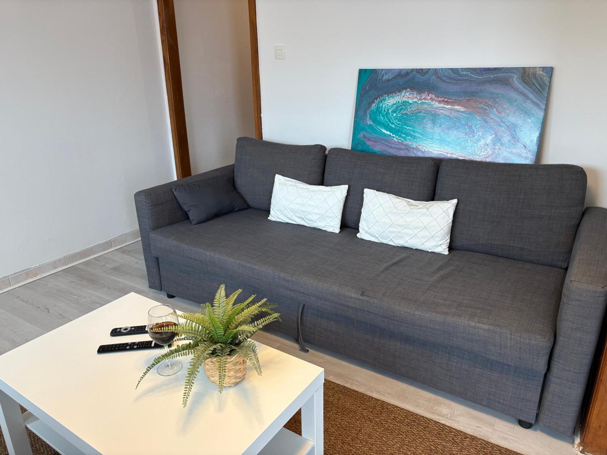 Escapade Familiale - Parking Prive - 25 Min De Bale Appartement *