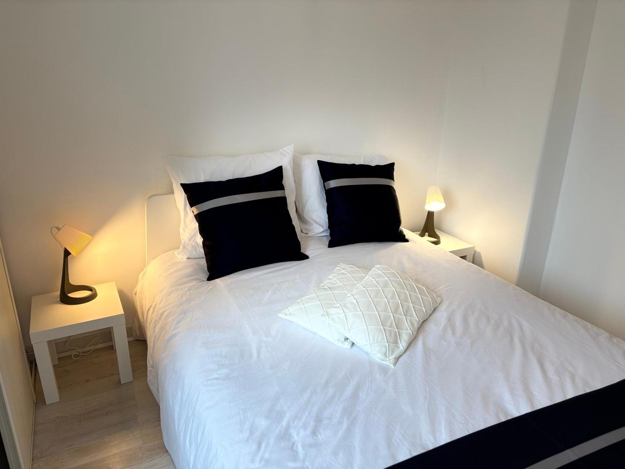 Escapade Familiale - Parking Prive - 25 Min De Bale Appartement